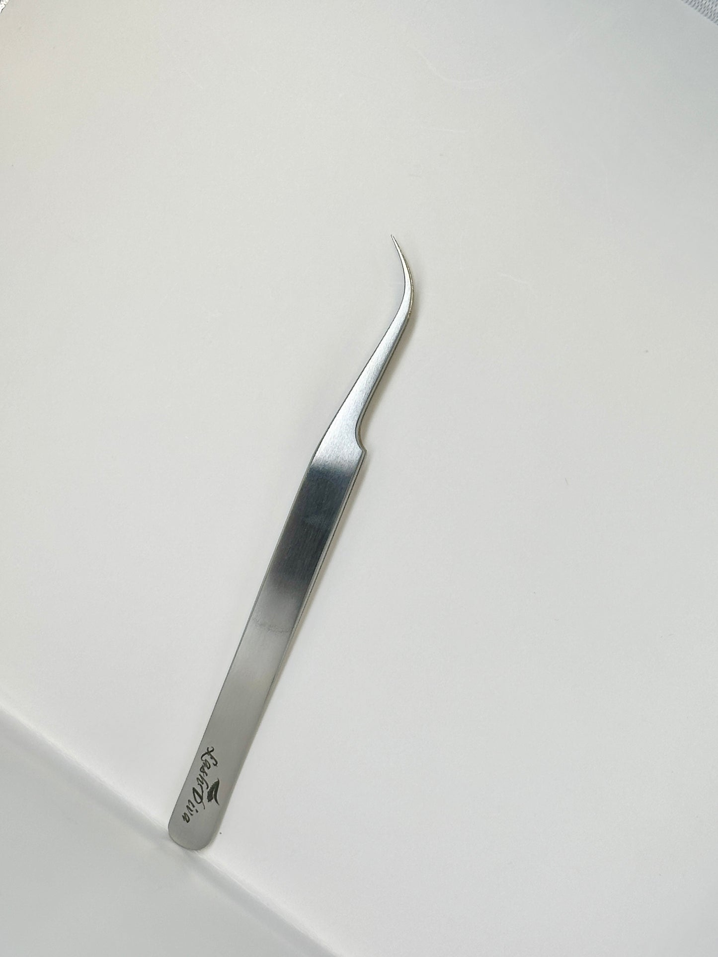 THEE ISOLATION tweezers
